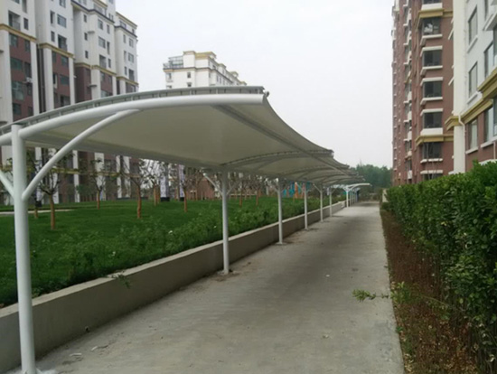 膜布局車棚